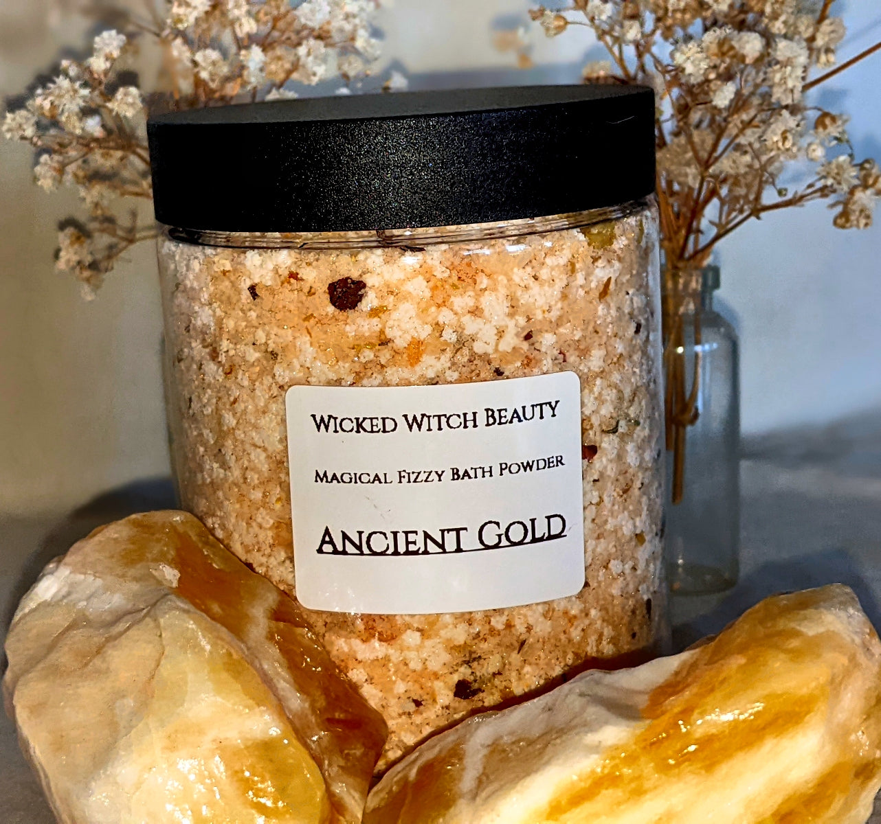 Magical fizzy bath powder: Ancient Gold.